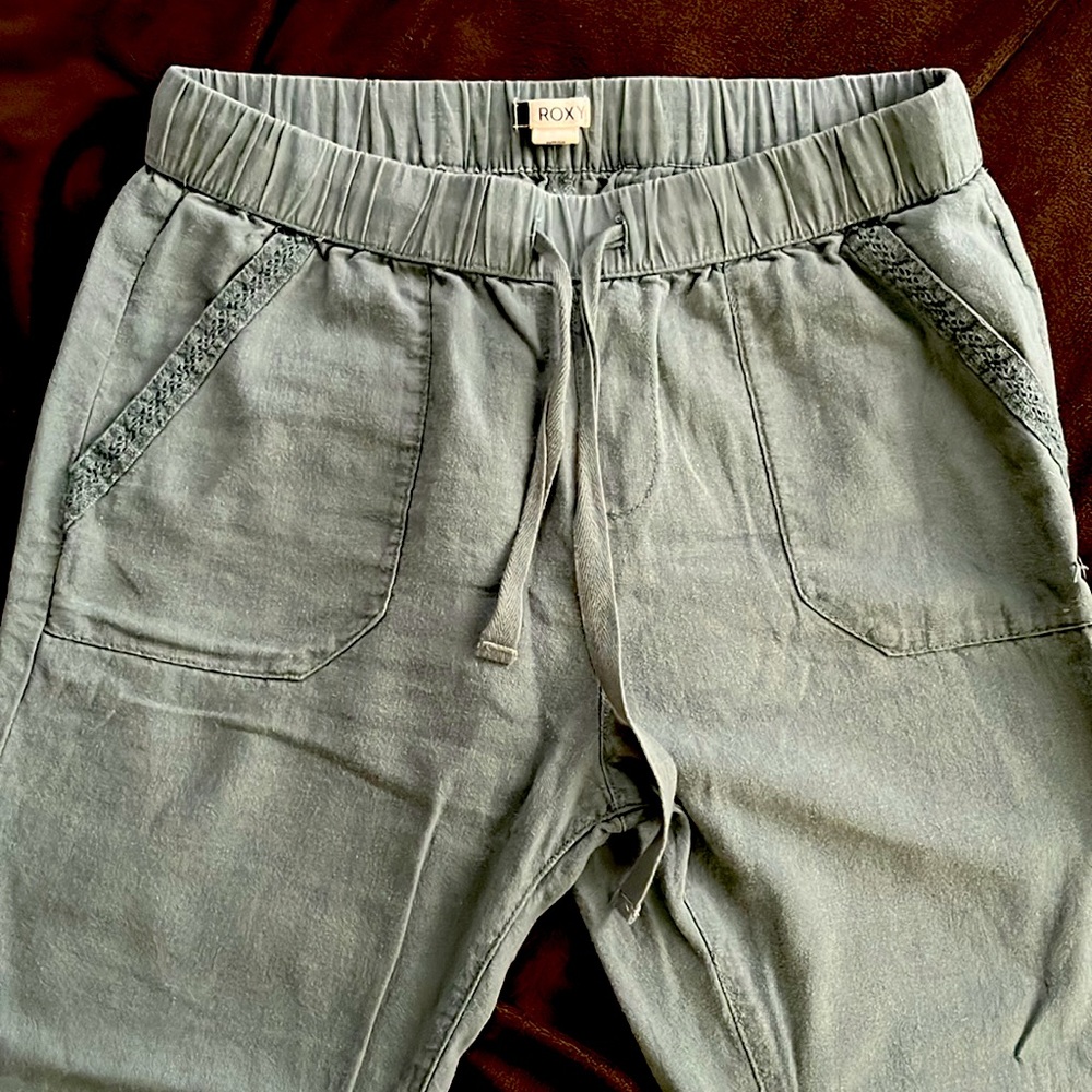 Roxy green capris. Size XS